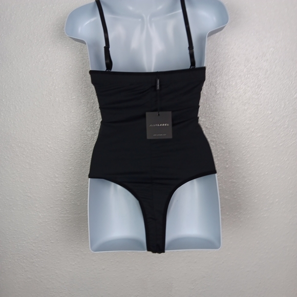 JLuxLabel Bodysuit Black Size Medium Padding Removable Straps Thong NWT - Picture 15 of 16
